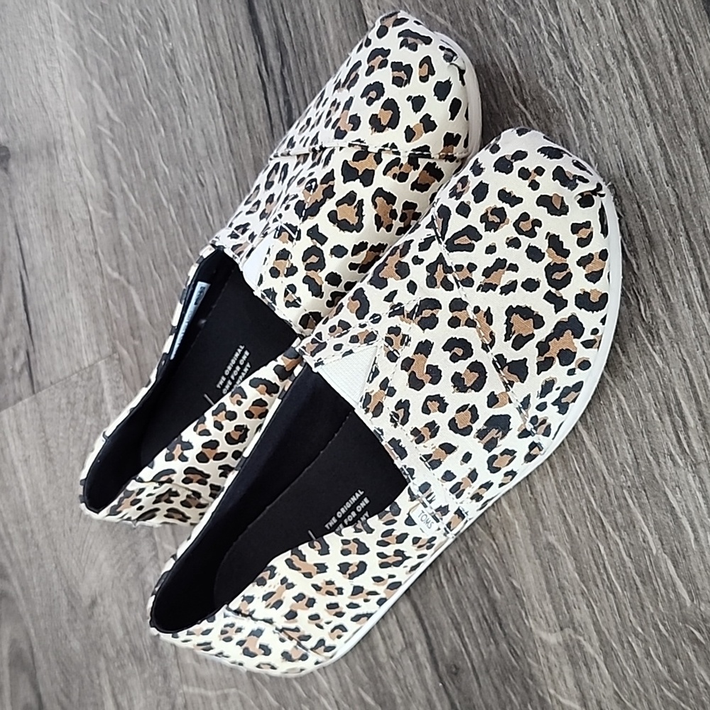 Toms Animal Print Loafers